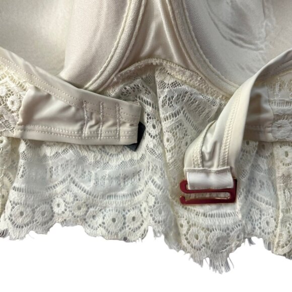 Smart and Sexy Halter Top Womens Cream Size 40D Lace Summer - Picture 3 of 8